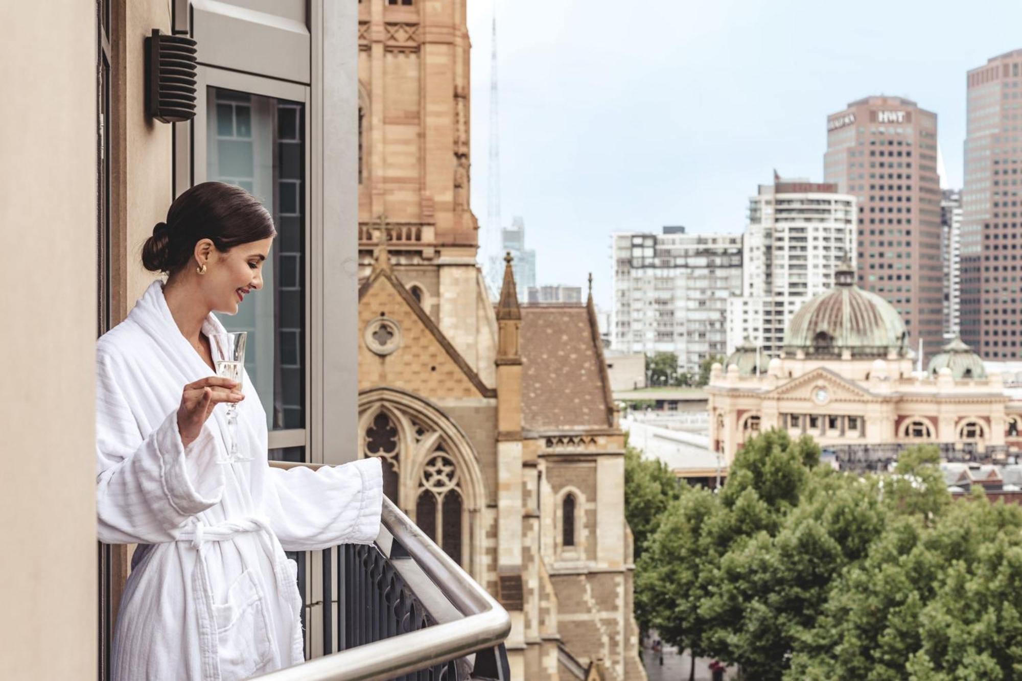 The Westin Melbourne Hotel Kültér fotó A guest at the hotel