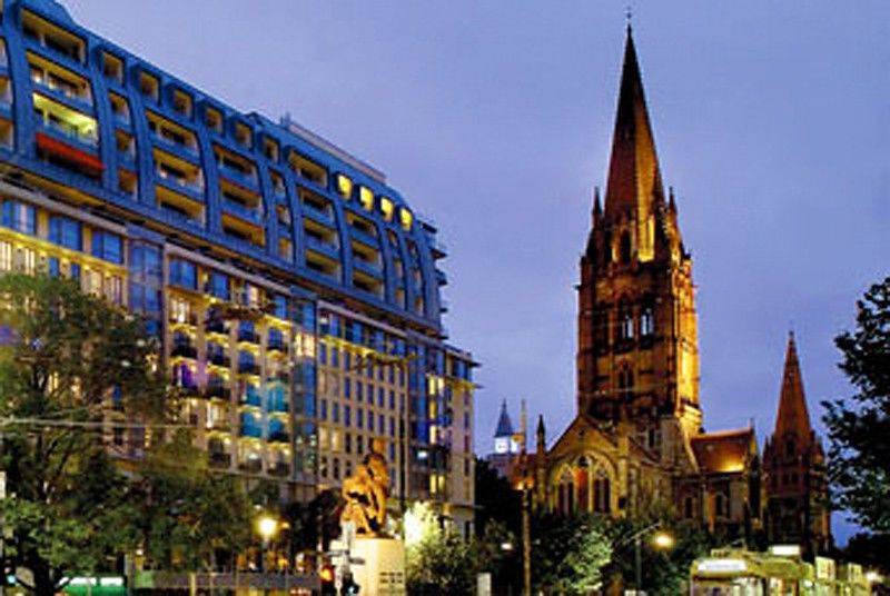 The Westin Melbourne Hotel Kültér fotó The St Patrick's Cathedral, Melbourne